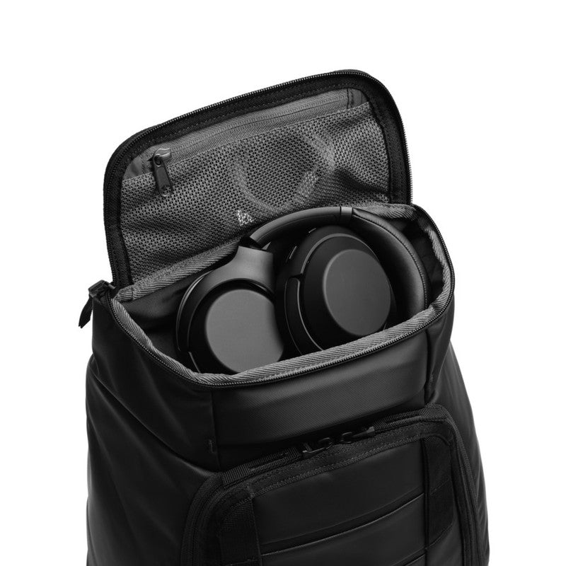 Db Journey Hugger Backpack 25L | Black Out