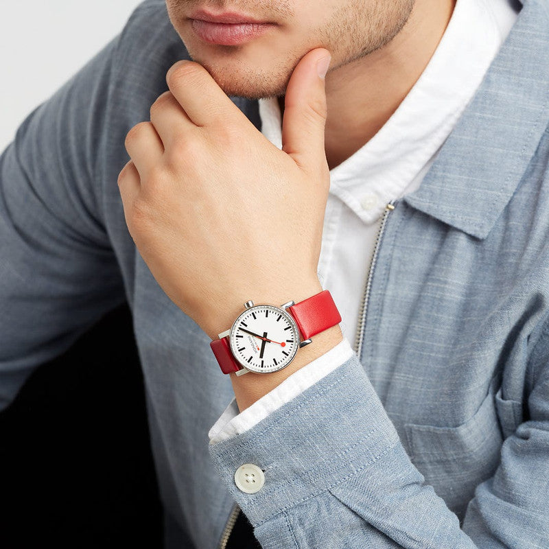 Mondaine evo2 Watch | 35 mm | Quartz movement | Vegan Grape Red Leather | White Dial