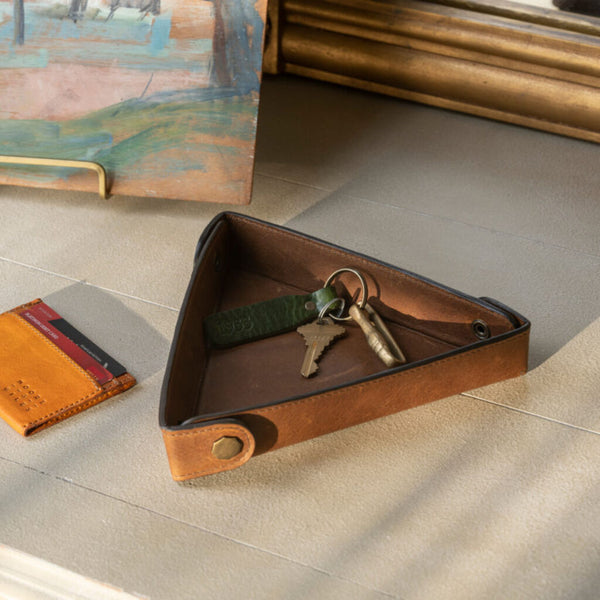 Moore & Giles Reclaimed: Snap Corner Valet| Heirloom Oak