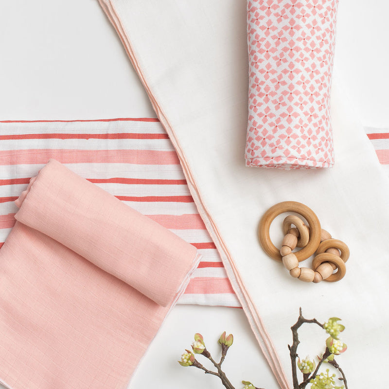 Zestt Lula Organic Cotton Muslin Swaddle | Pink & White Stripes